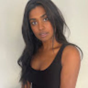 Meet your Posher, Naema